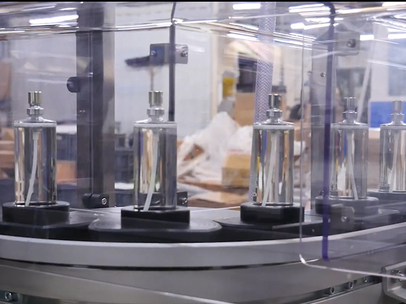 全自动小型灌装机的优势与应用