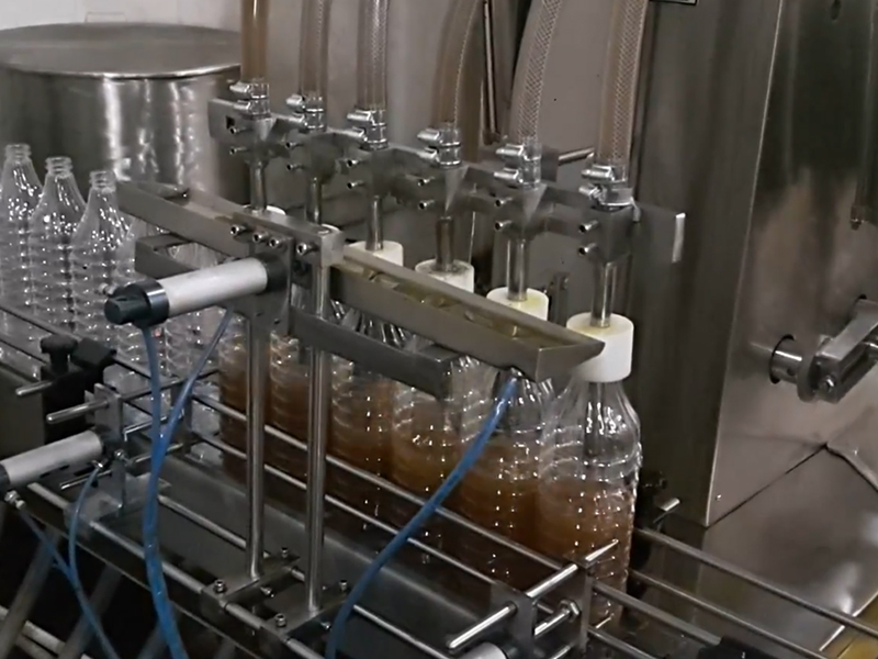 自动灌装机是智能包装系统中的要害环节